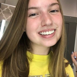 Meet your Posher, Abby